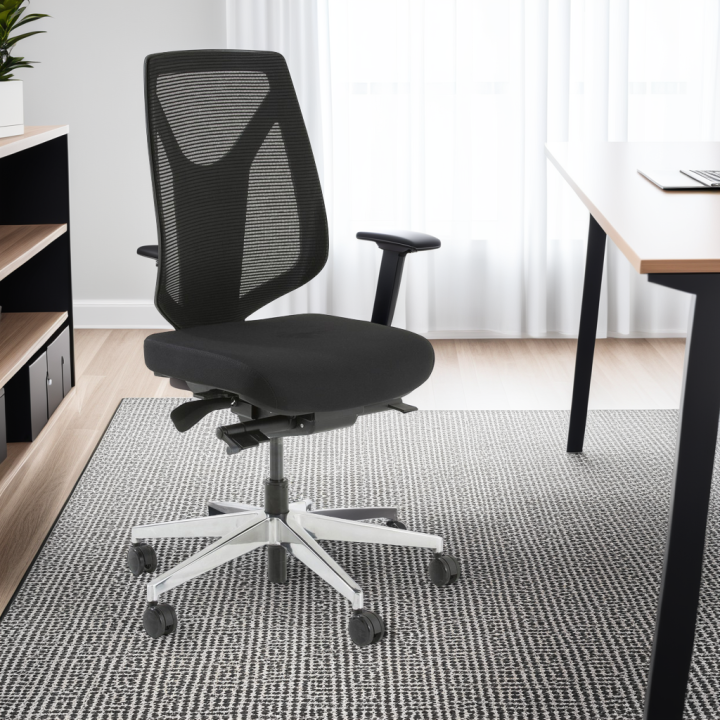 Fauteuil de bureau ergonomique Oxxy avec accoudoirs noir - visuel d'ambiance