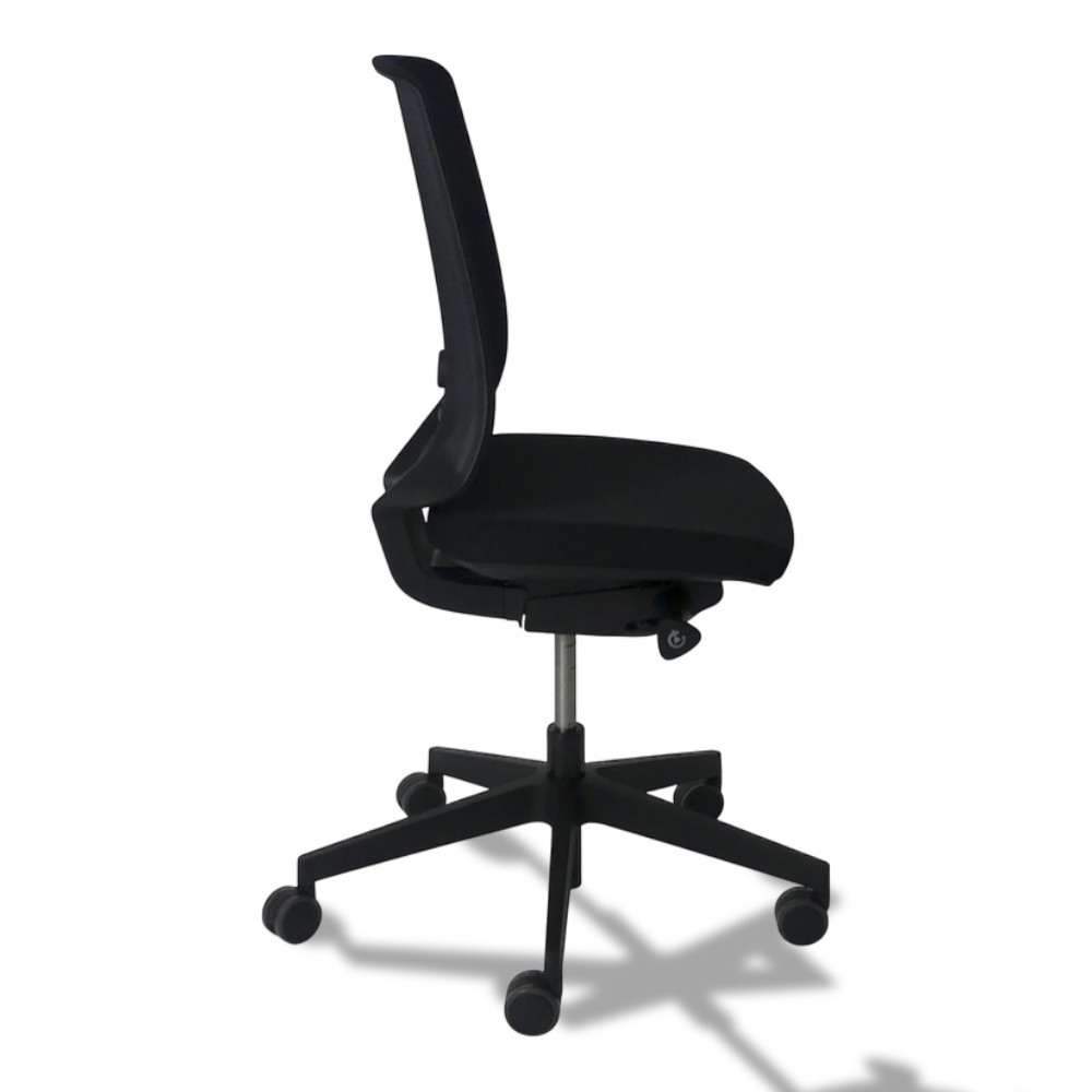 Fauteuil de bureau LightUp 250 sans accoudoirs - vue de profil