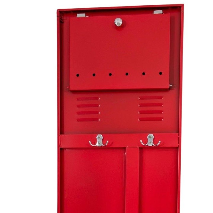 Vestiaire pompier 2 cases, vue rapprochée de l'intérieur de la porte